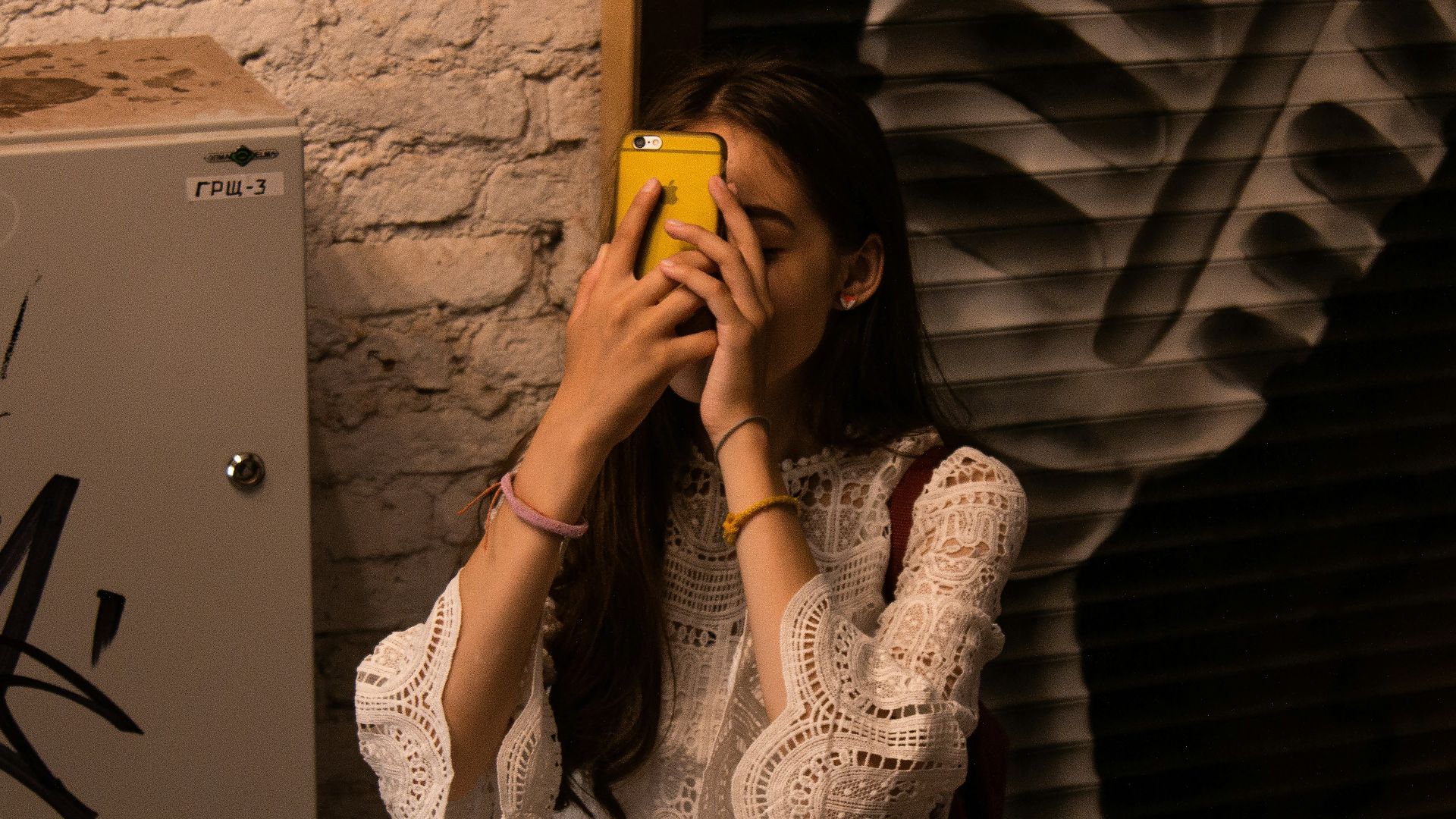 Utiliser son téléphone comme une béquille émotionnelle