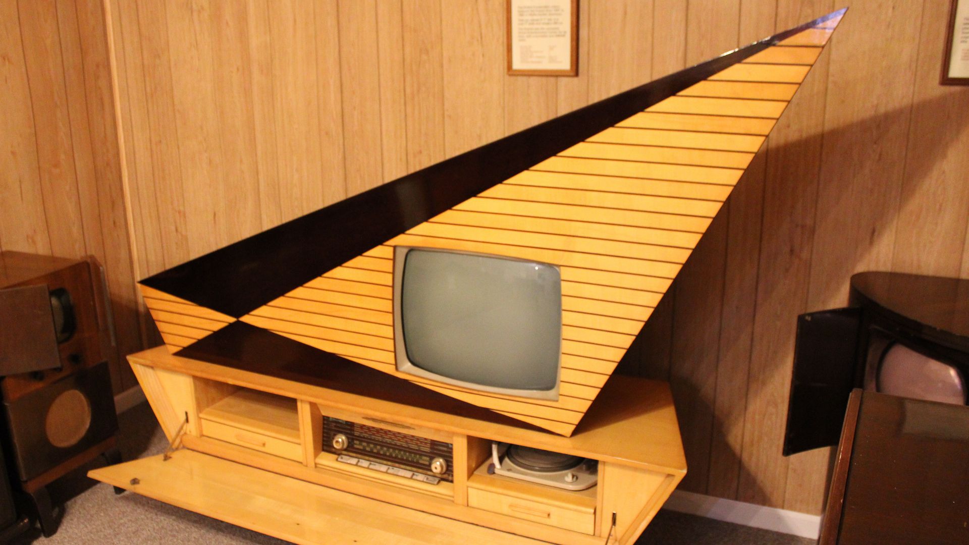 4. La télévision ne durera pas plus de six mois