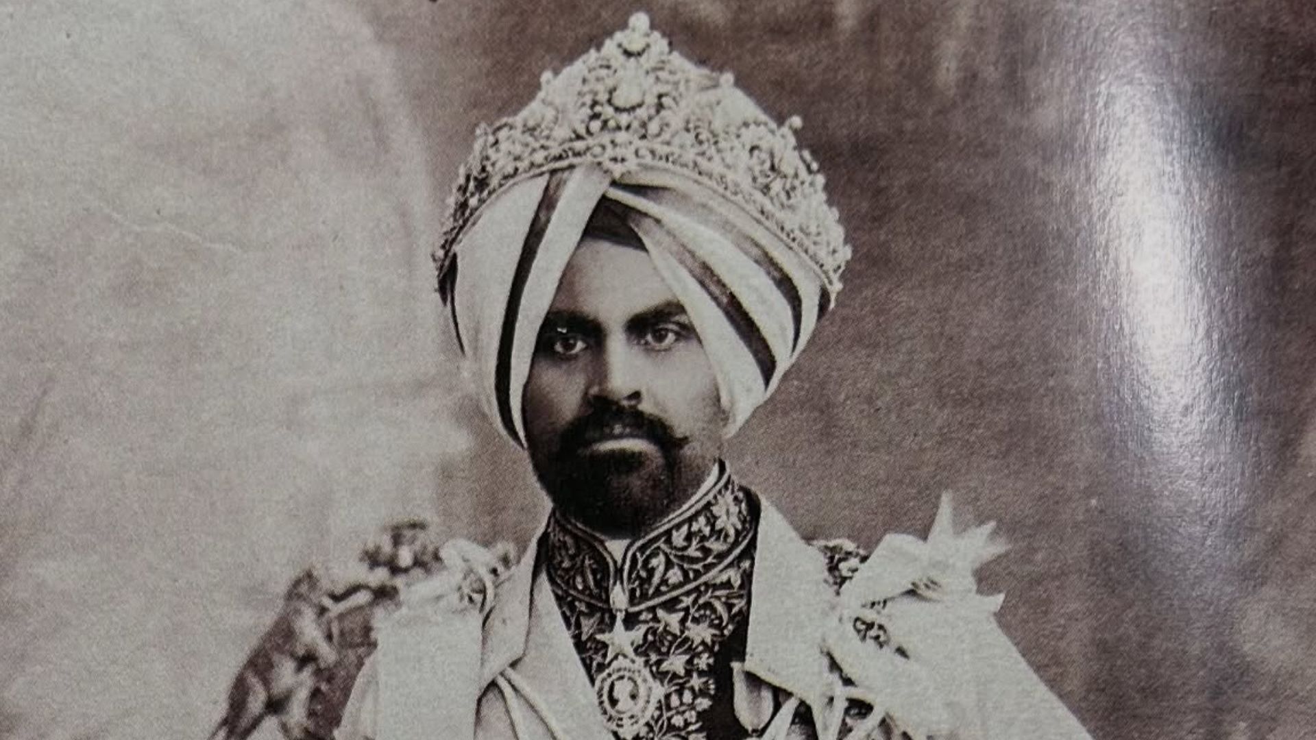 9. Maharaja Jagatjit Singh de l'Inde