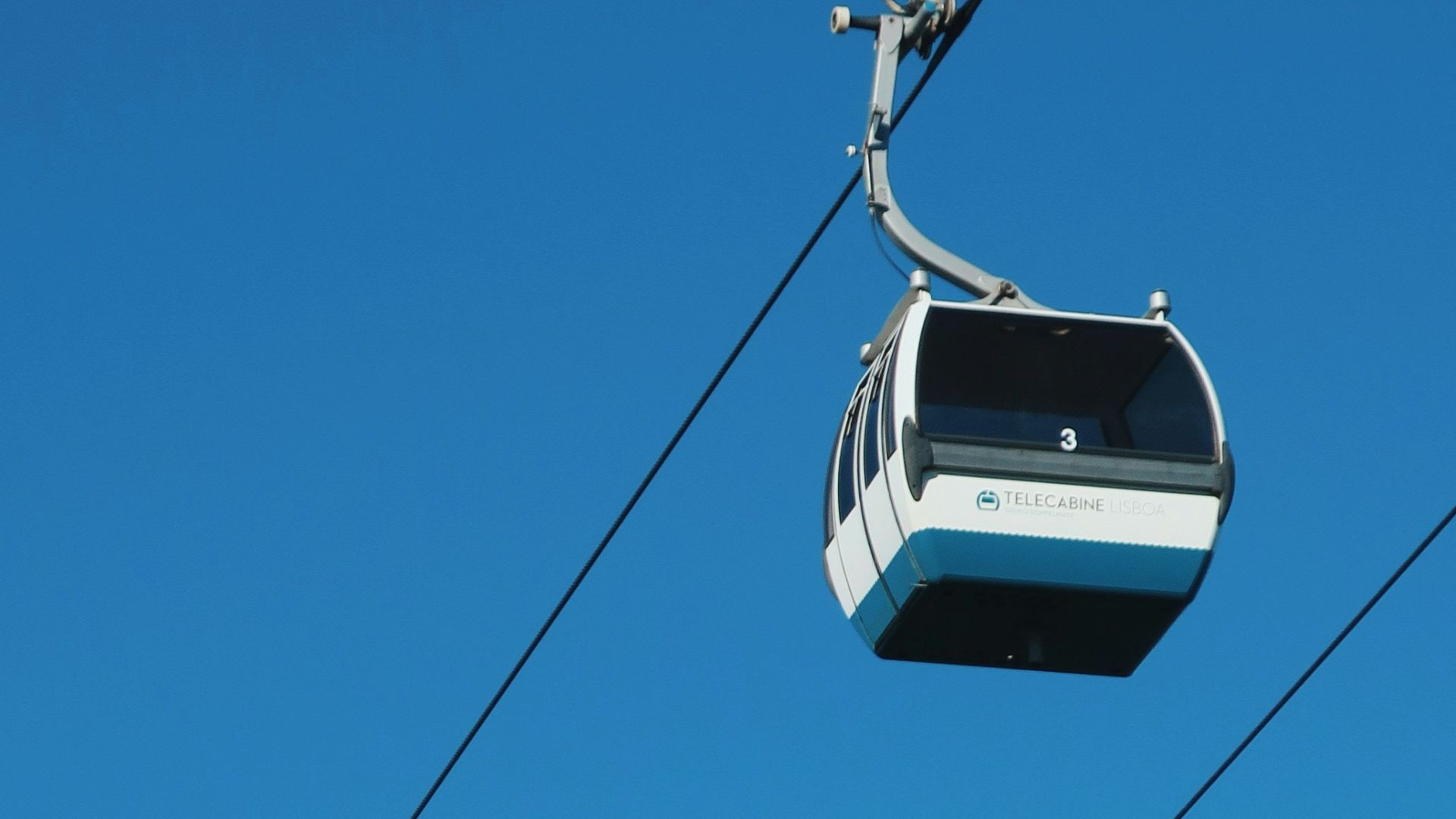 14. Éclats d'obus provenant d'un téléphérique