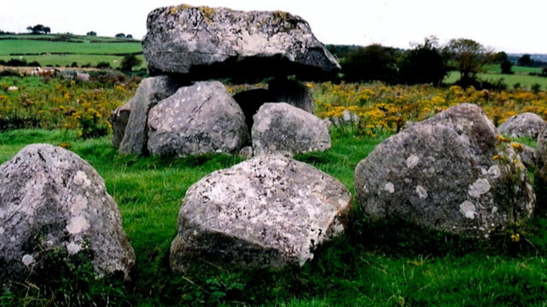 4. Cimetière mégalithique de Carrowmore, Irlande