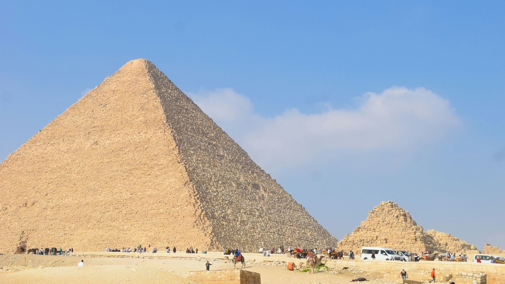 20. La grande pyramide de Gizeh, Égypte
