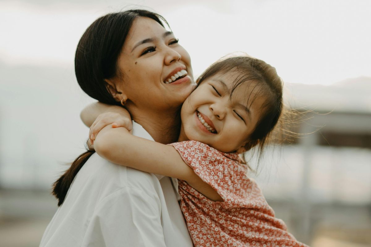 Tu réagis lentement face à leur enthousiasme