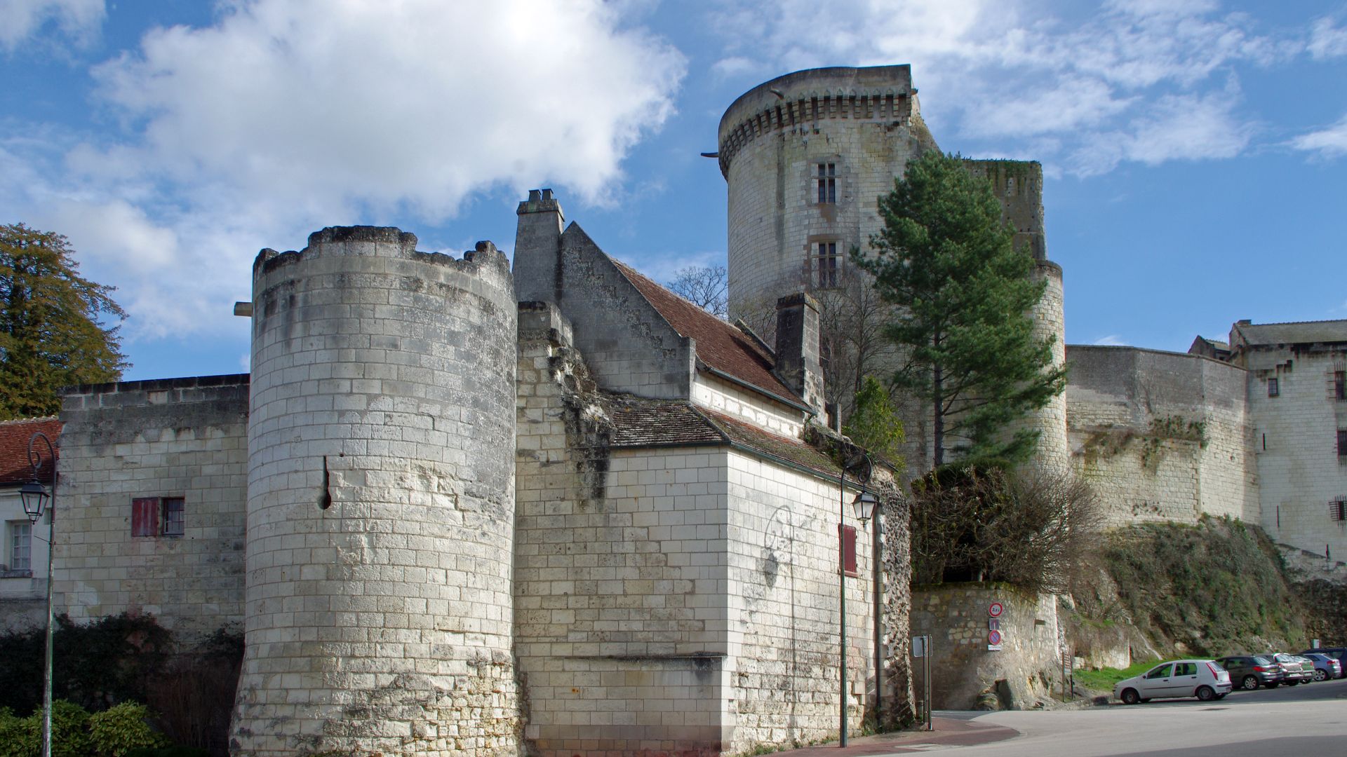 7. Prison du Château de Loches : France, vers 1460 après J.-C