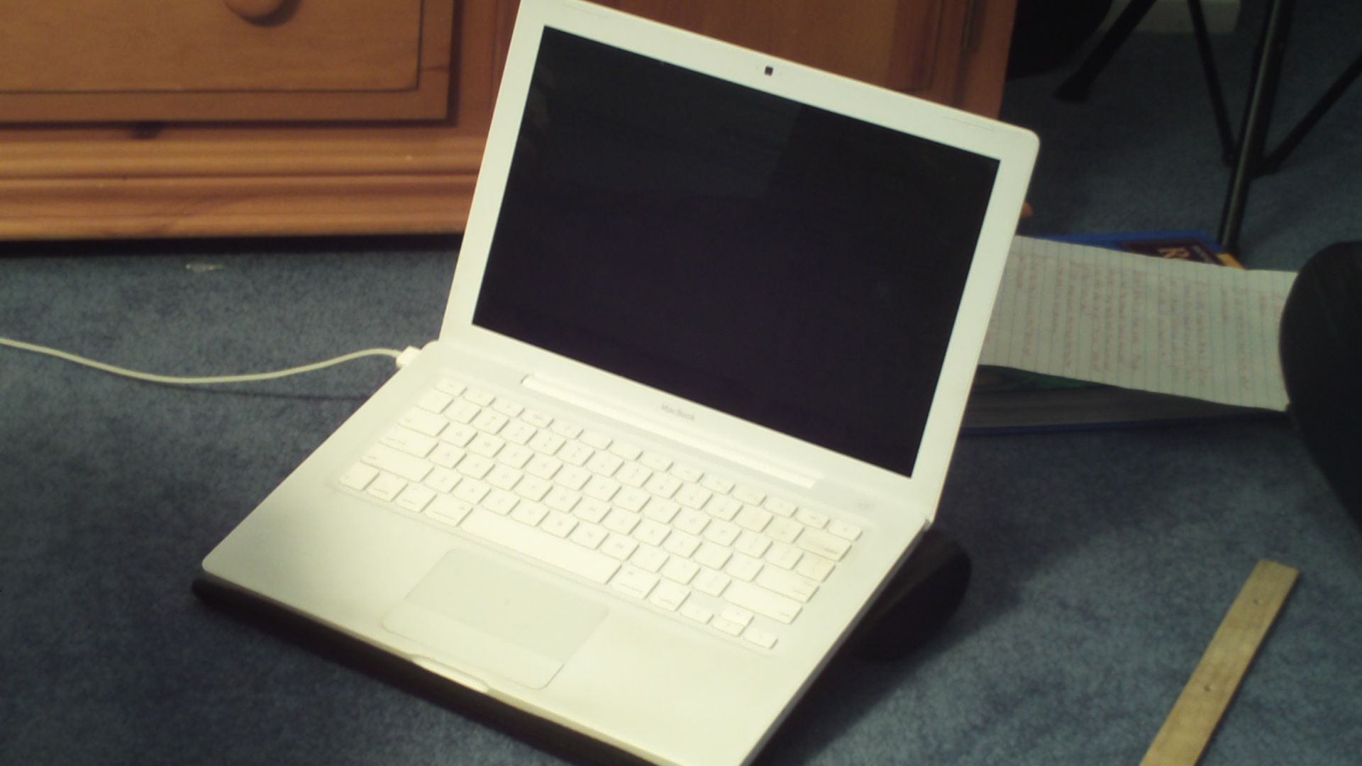 3. MacBook (2008 Plastique blanc)