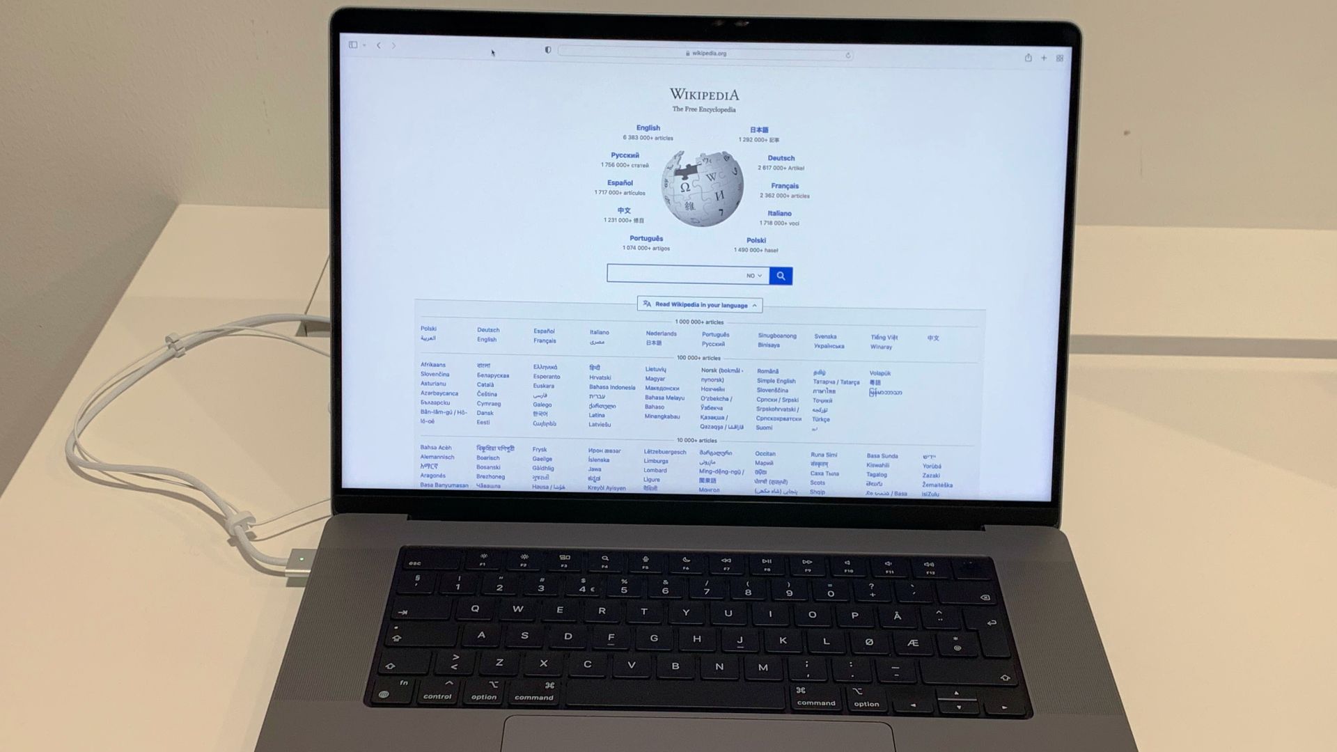 10. MacBook Pro (2021 14 pouces)