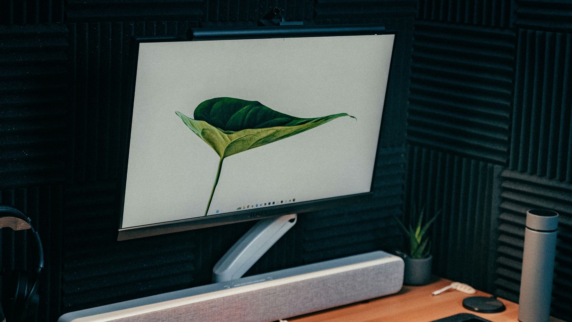 19. Acer Predator X32 X3