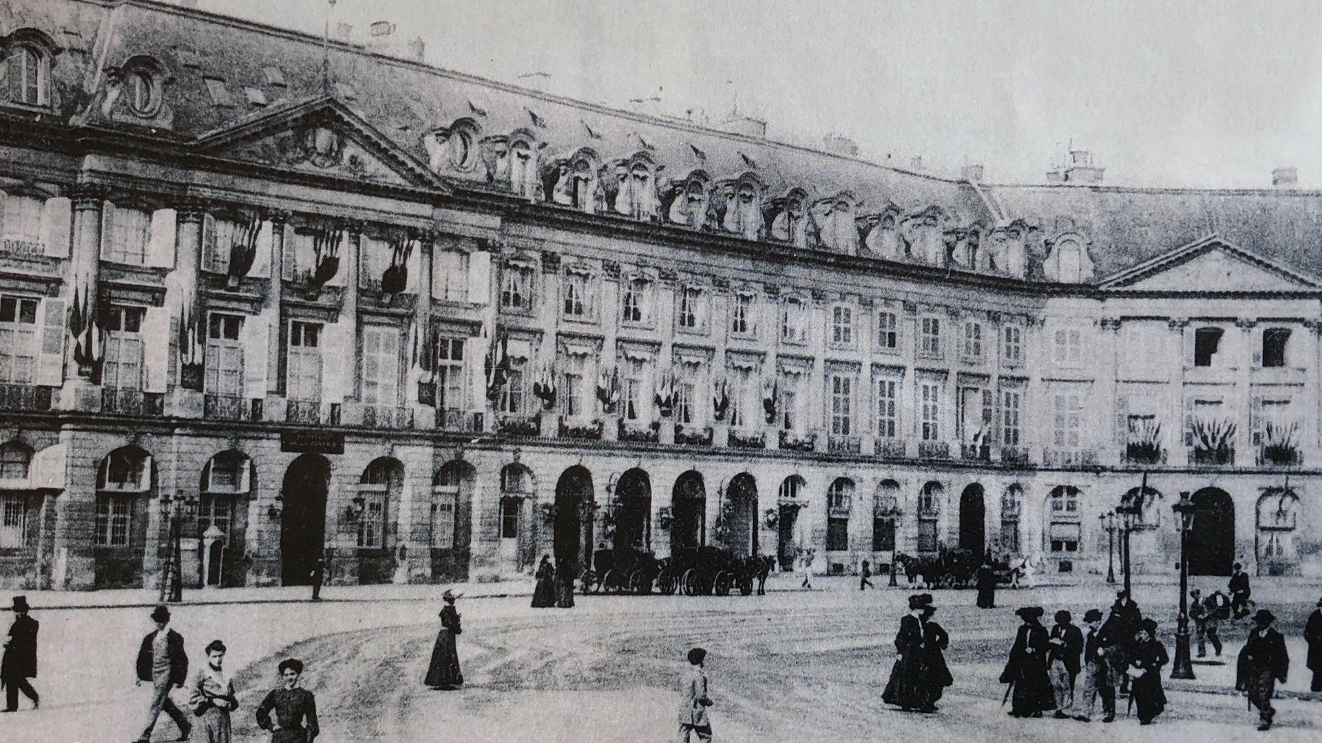 8. Le Ritz de Paris se fait remarquer (1990)