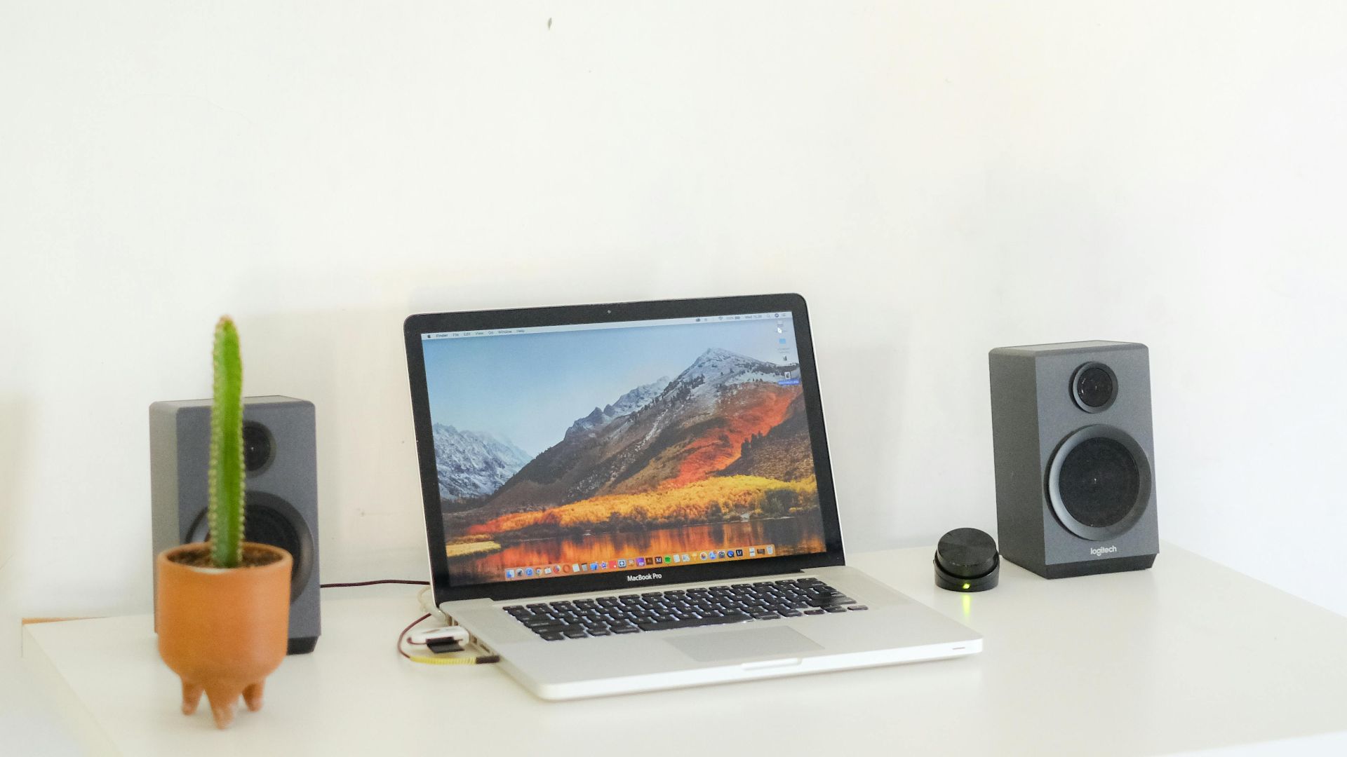 19. Les prises audio ou les haut-parleurs produisent un son déformé