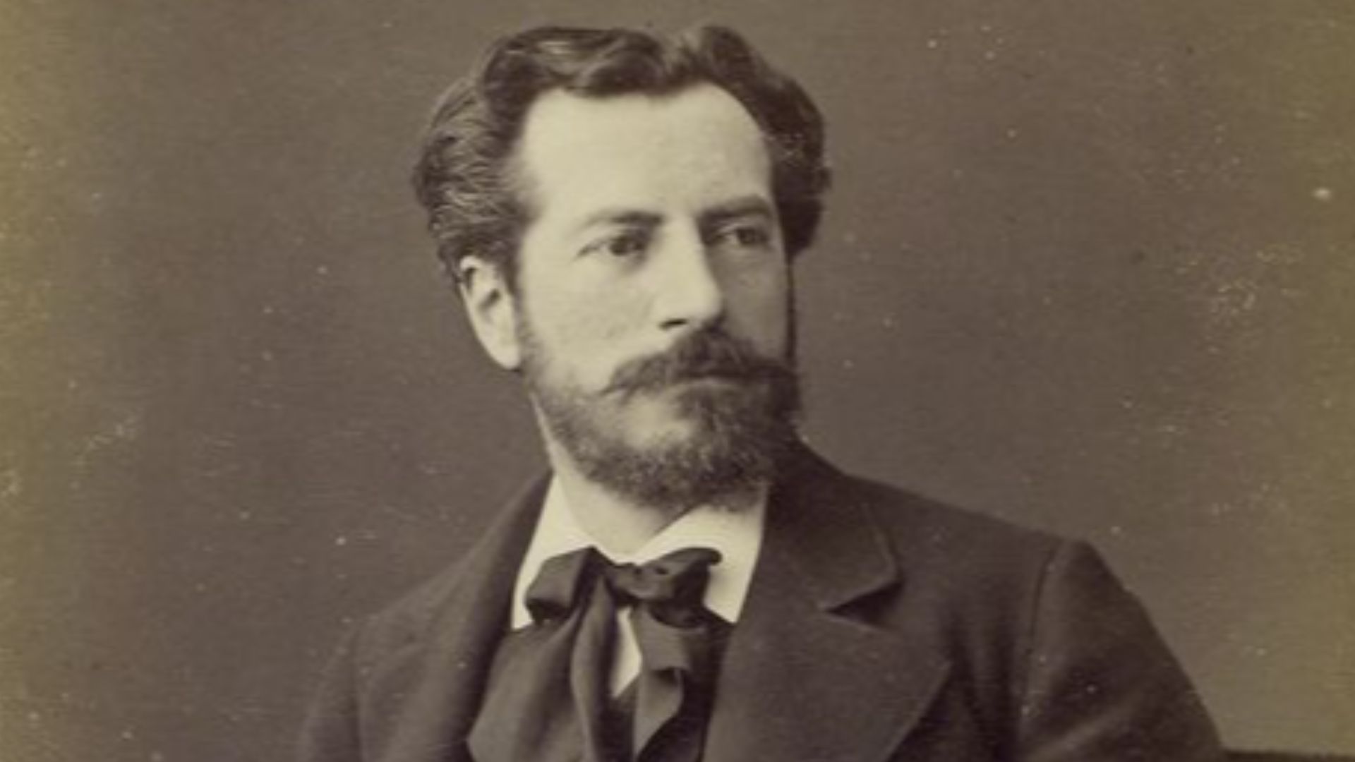 2. Il a été conçu par Bartholdi