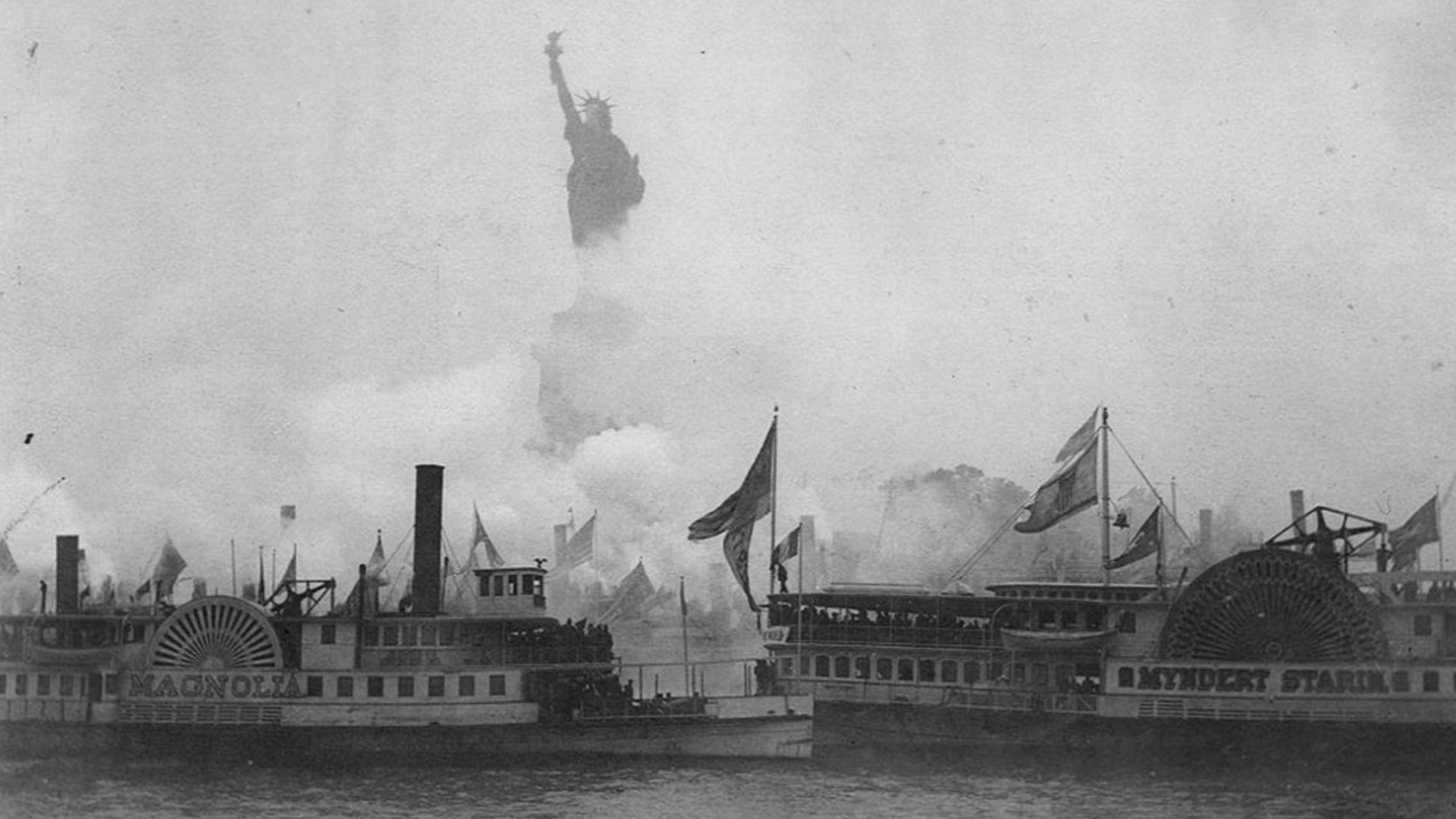 15. C'était la structure la plus haute dans le port de New York