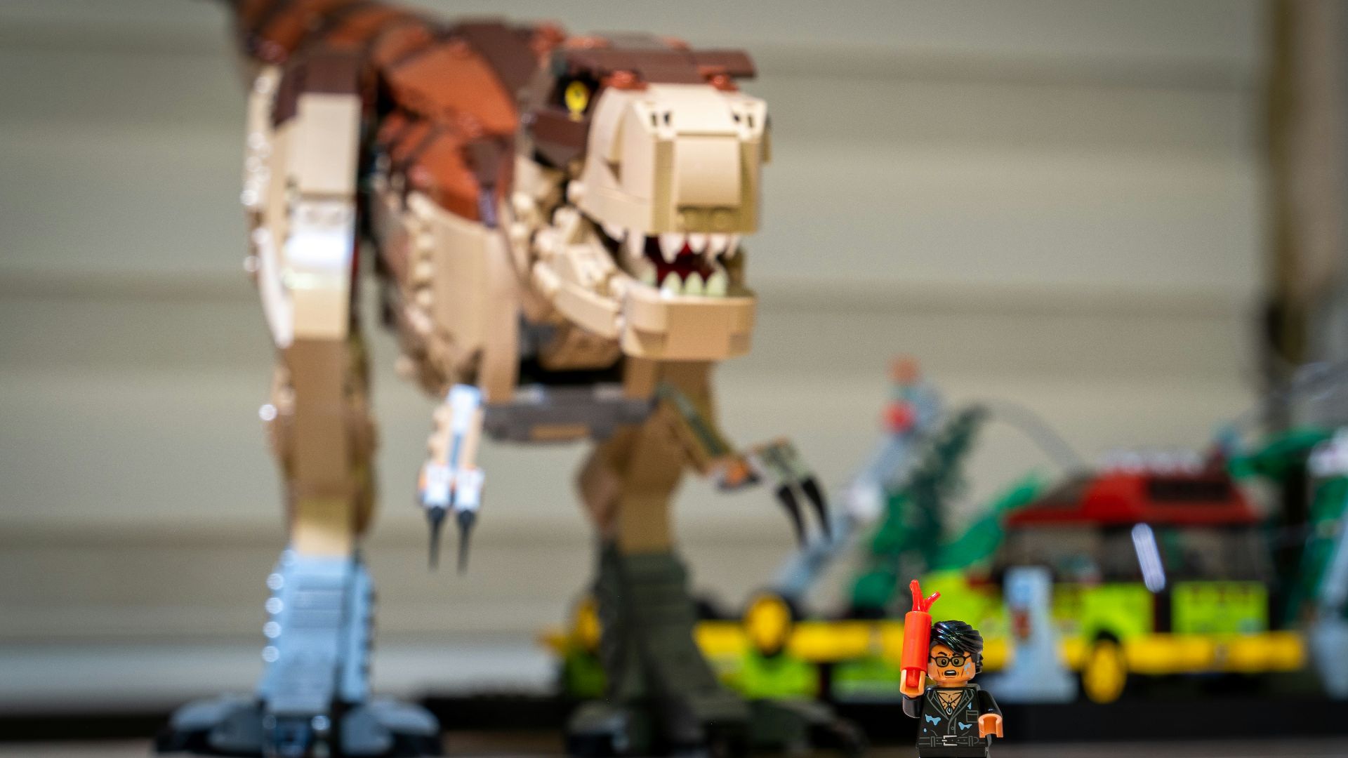 8. LEGO Creator 3-en-1 Mighty Dinosaurs