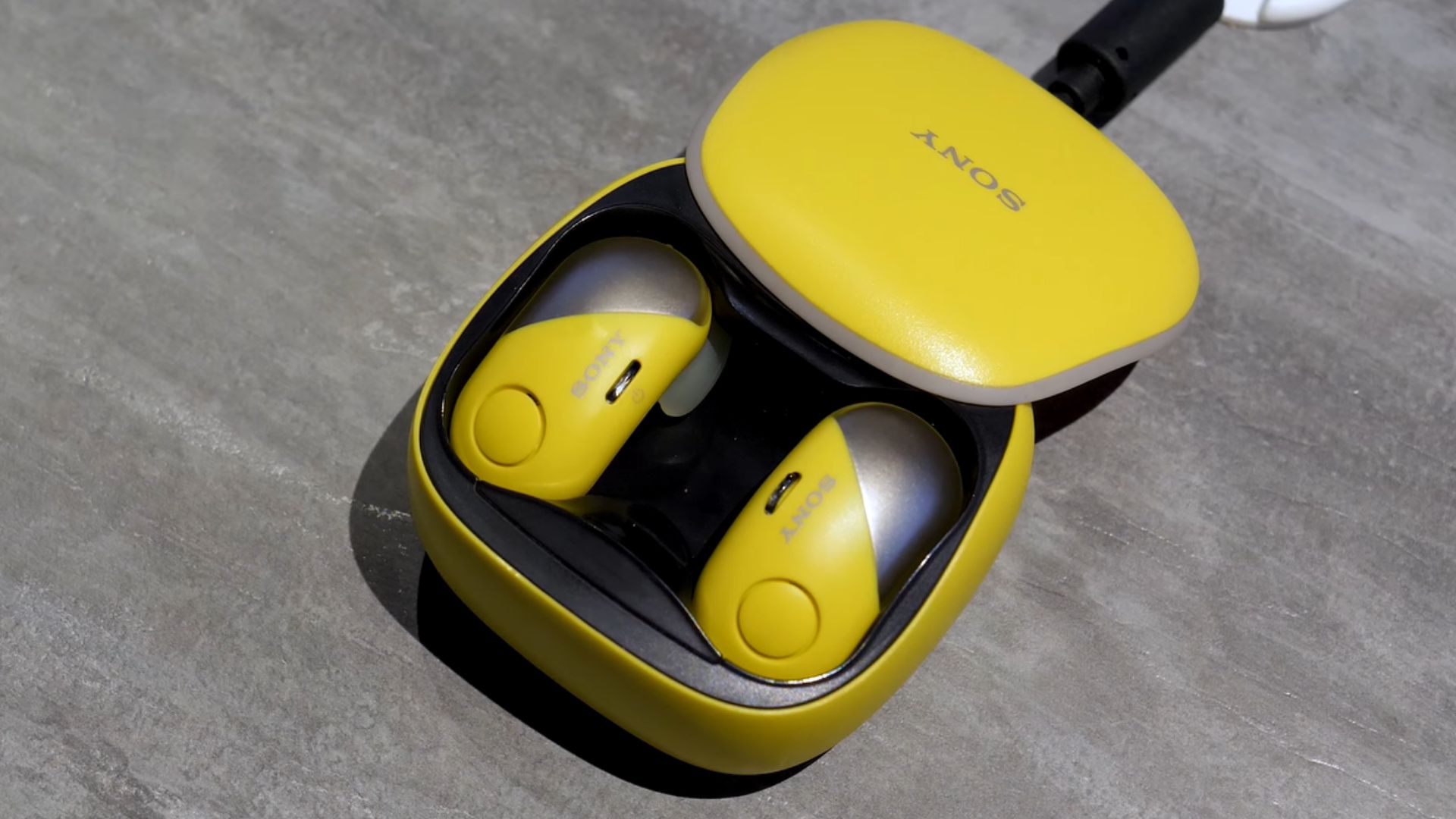 9. Sony WF-SP700N