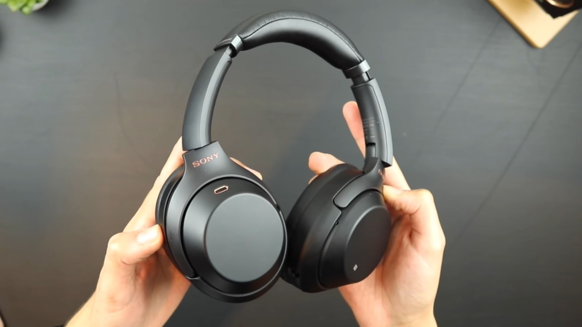 3. Sony WH-1000XM3