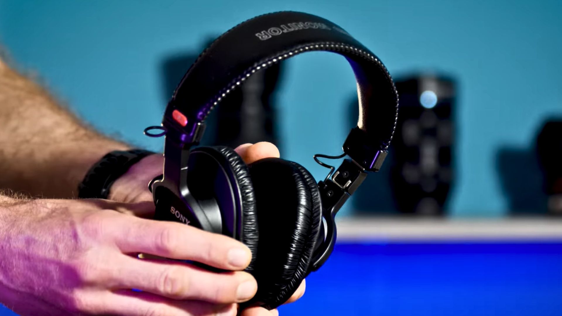 6. Sony MDR-7506