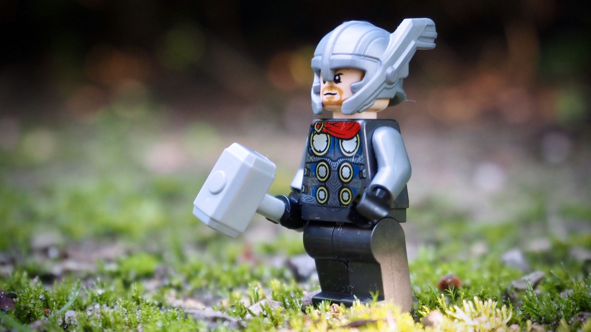 18. Thor, Jane et Sif