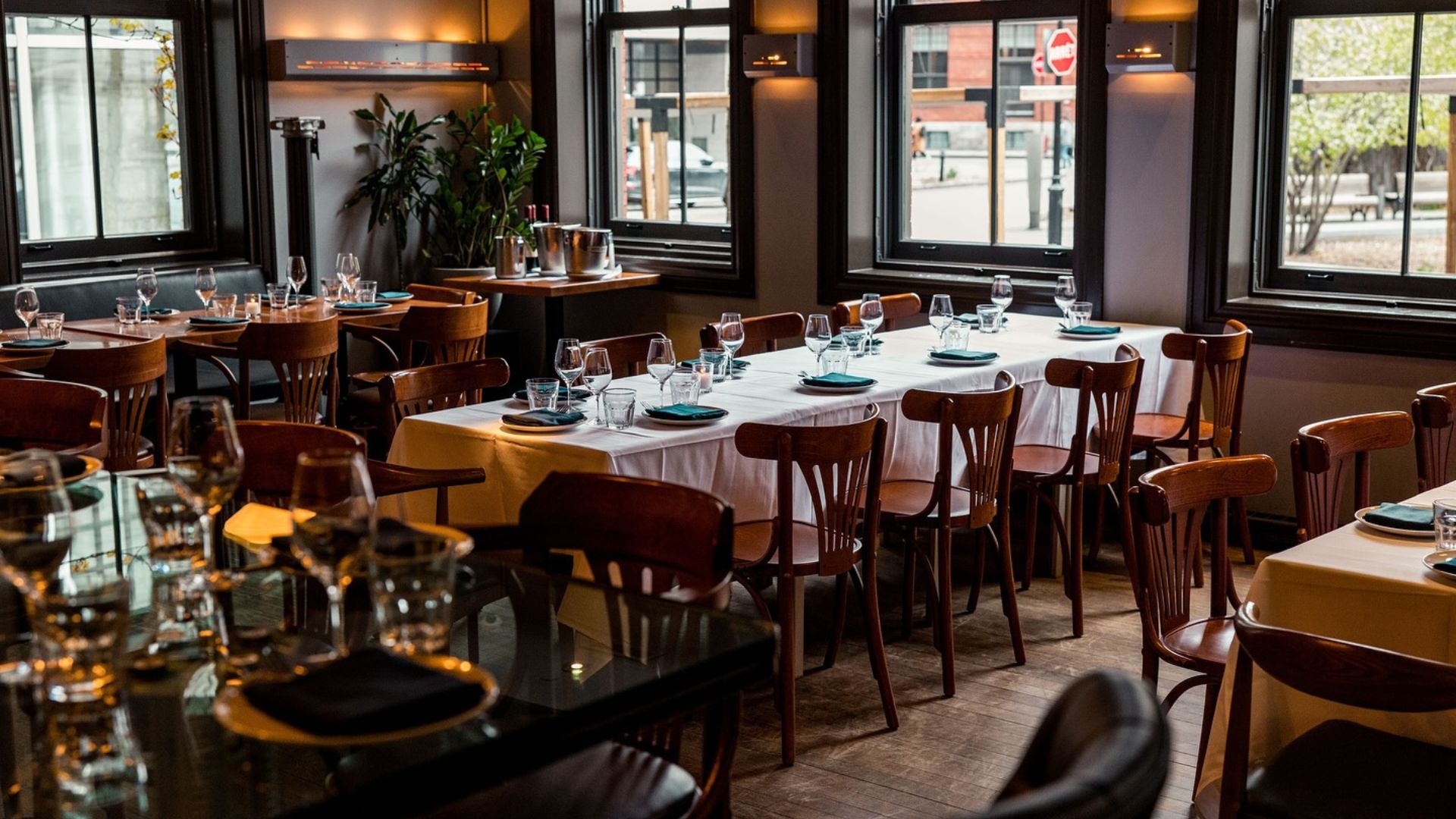 Touristes ou pas, voici les 15 meilleurs restos du Vieux-Montréal