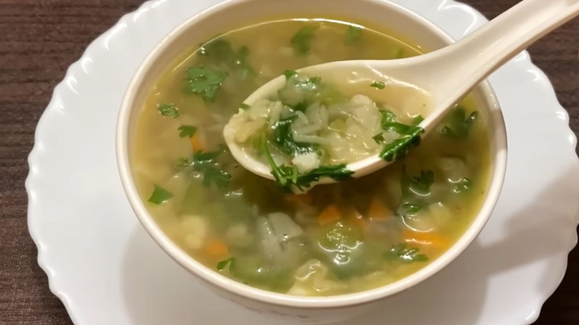 6. Bouillon de légumes clair