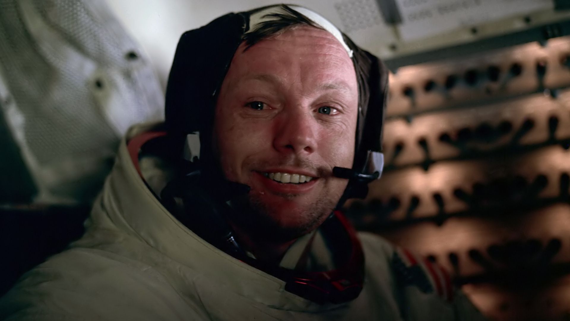 3. "C'est un petit pas pour l'homme" (Neil Armstrong)