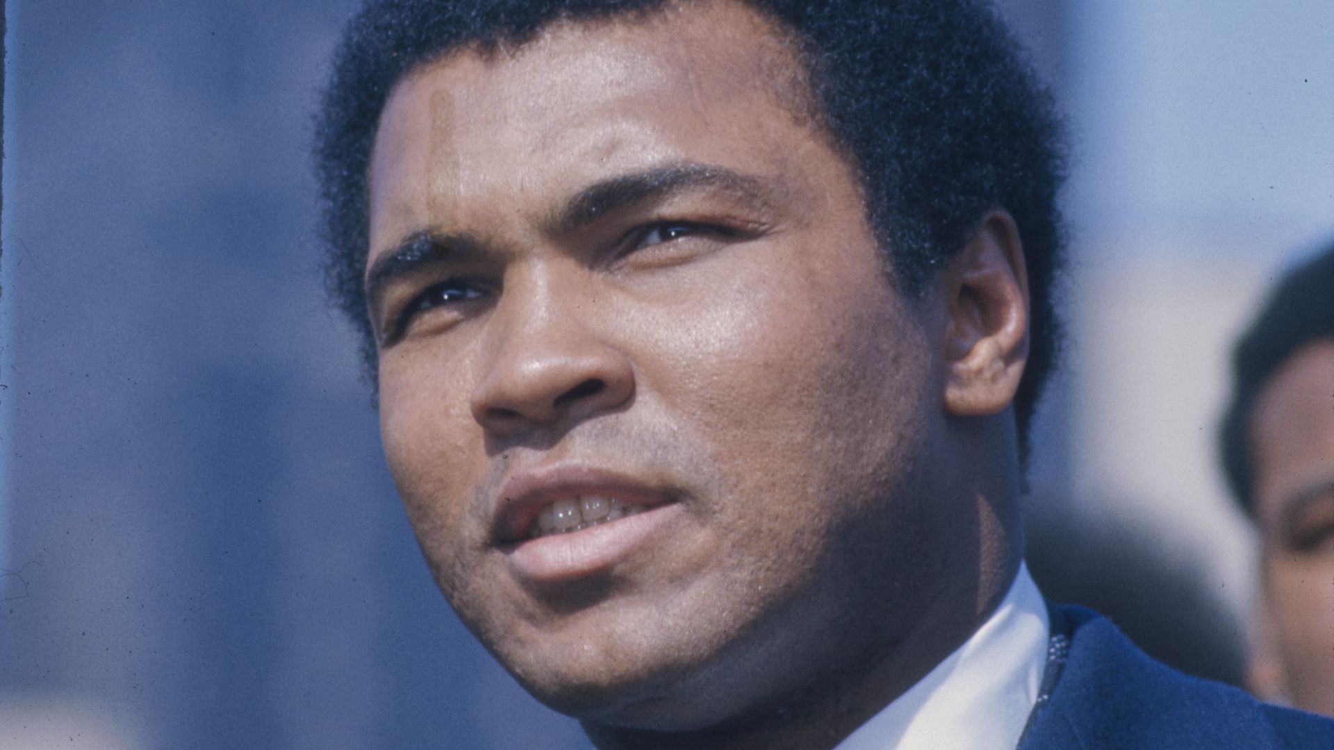 7. "Flotter comme un papillon, piquer comme une abeille" (Muhammad Ali)