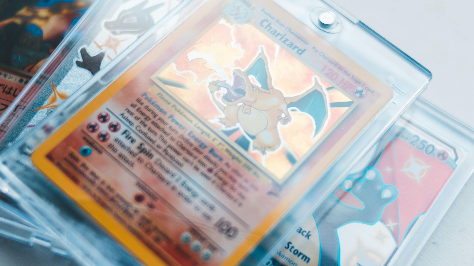 5. Set de base Première Édition Holo Charizard