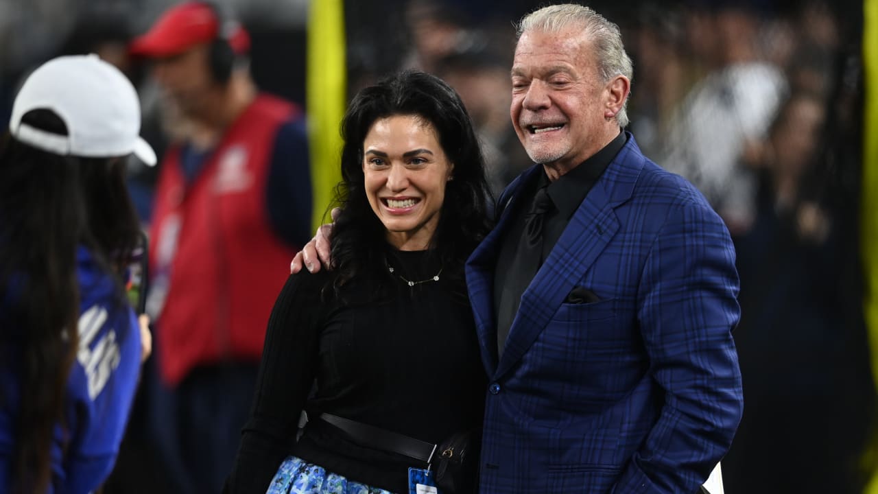 Carlie Irsay-Gordon explains her presence on the Colts sidelines