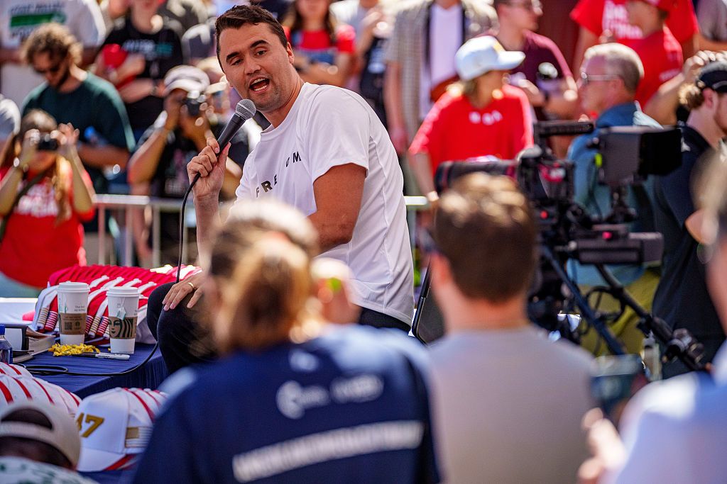 Charlie Kirk: FBI finds weapon, but no suspects