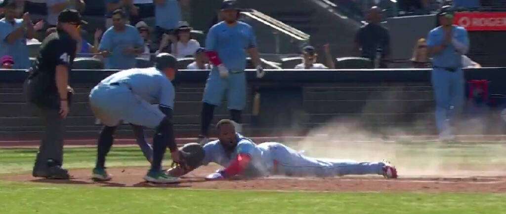 The Blue Jays swept aside the Orioles