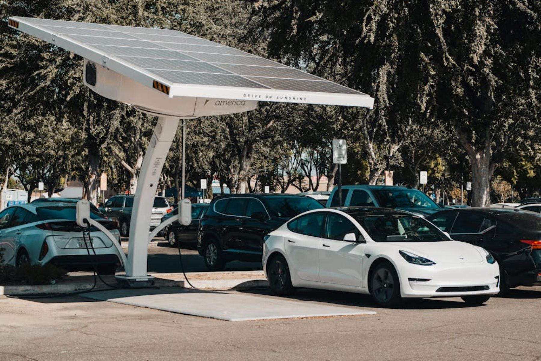 Les énergies renouvelables rendent la recharge plus propre