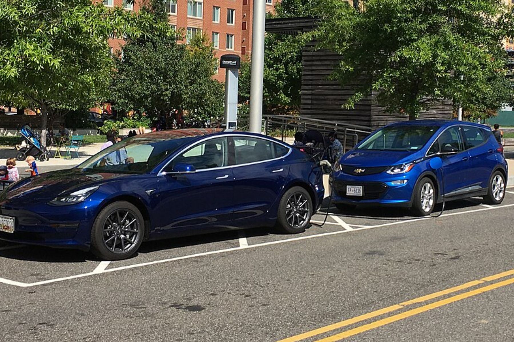 La valeur de revente des véhicules électriques est incertaine par rapport à celle des voitures à essence