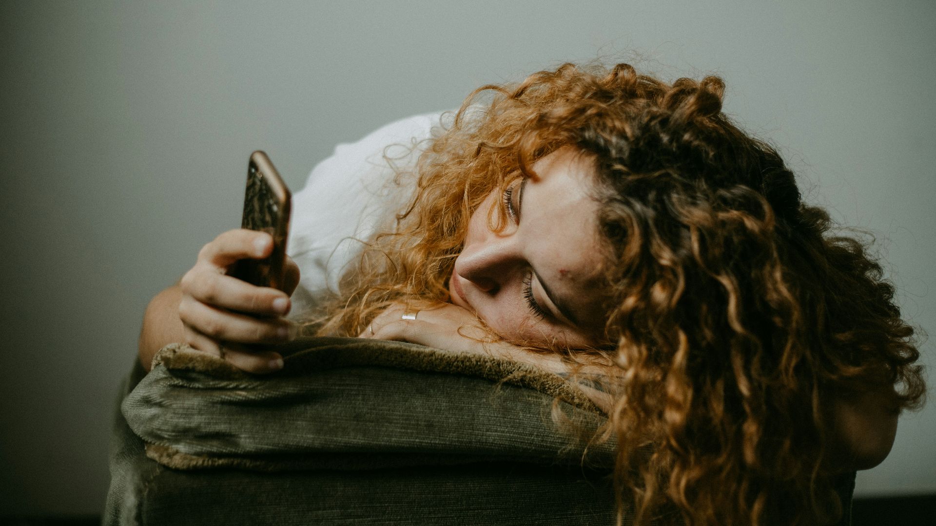 10 raisons pour lesquelles les médias sociaux améliorent notre vie et 10 raisons pour lesquelles ils la gâchent
