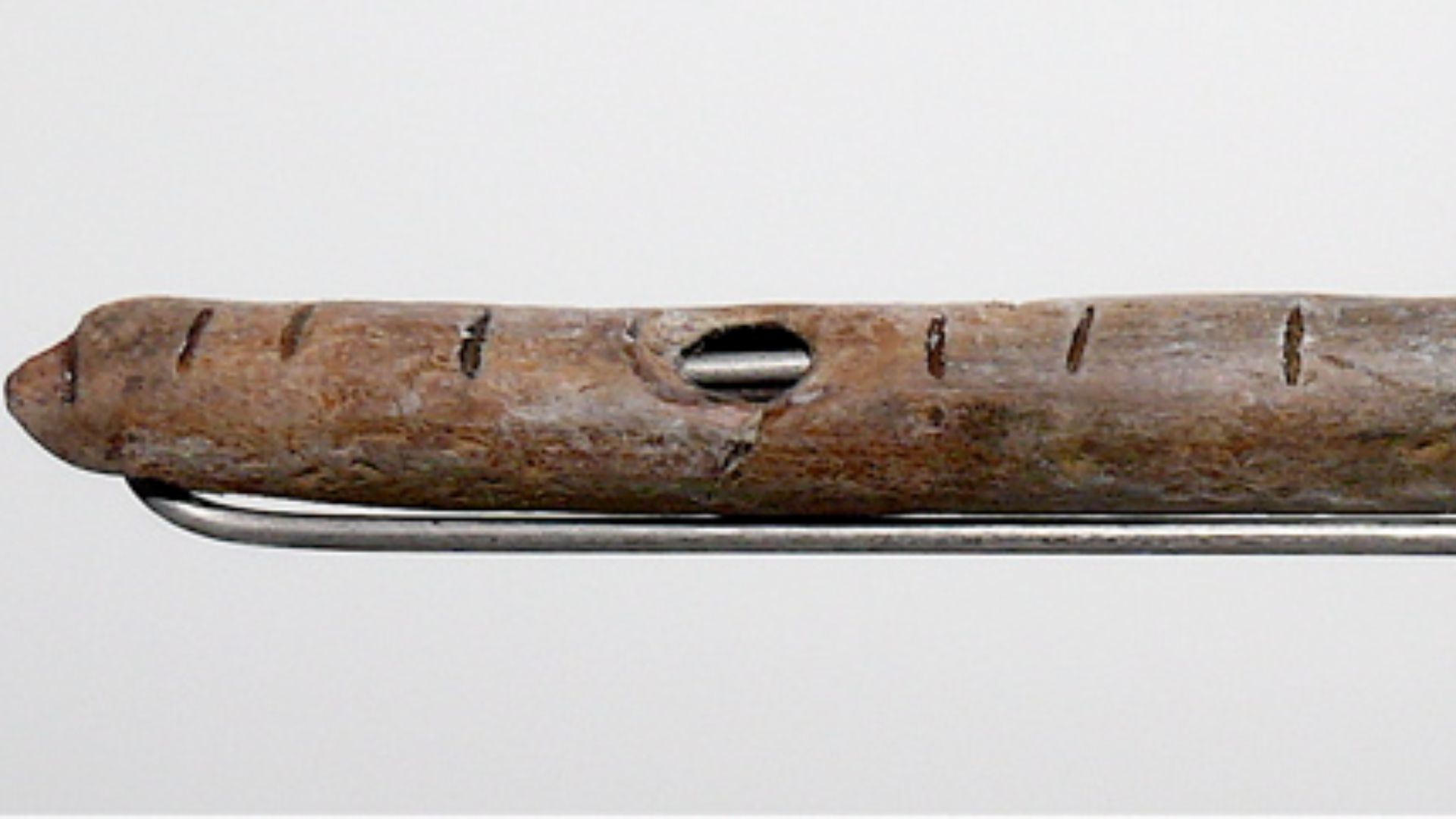 8. Flûtes en os