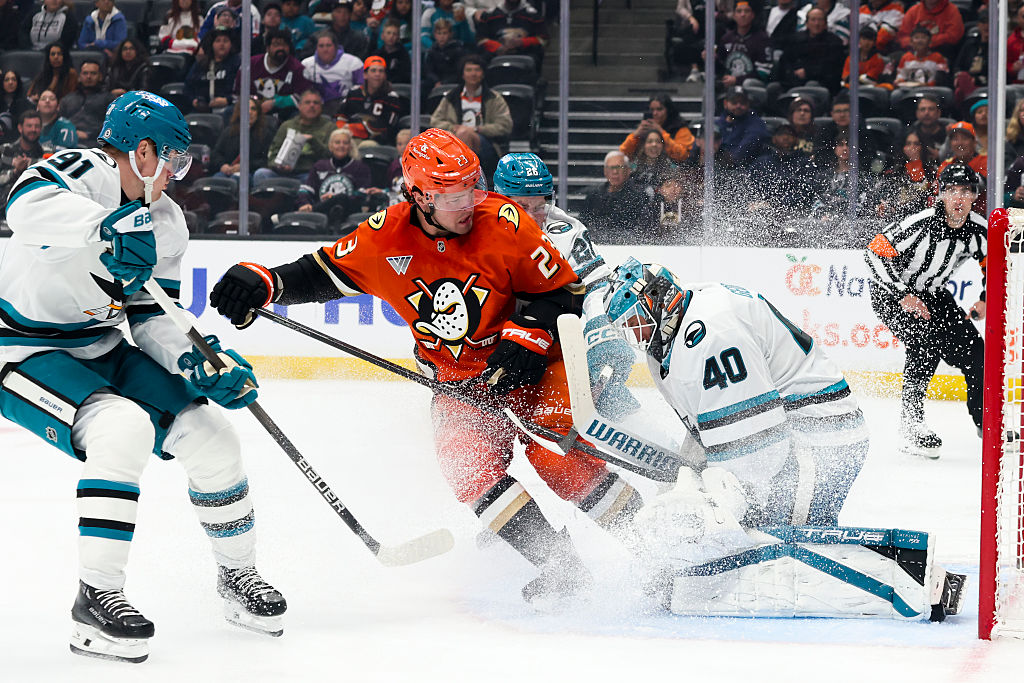 Mason McTavish: “If it’s not settled by October, you never know”