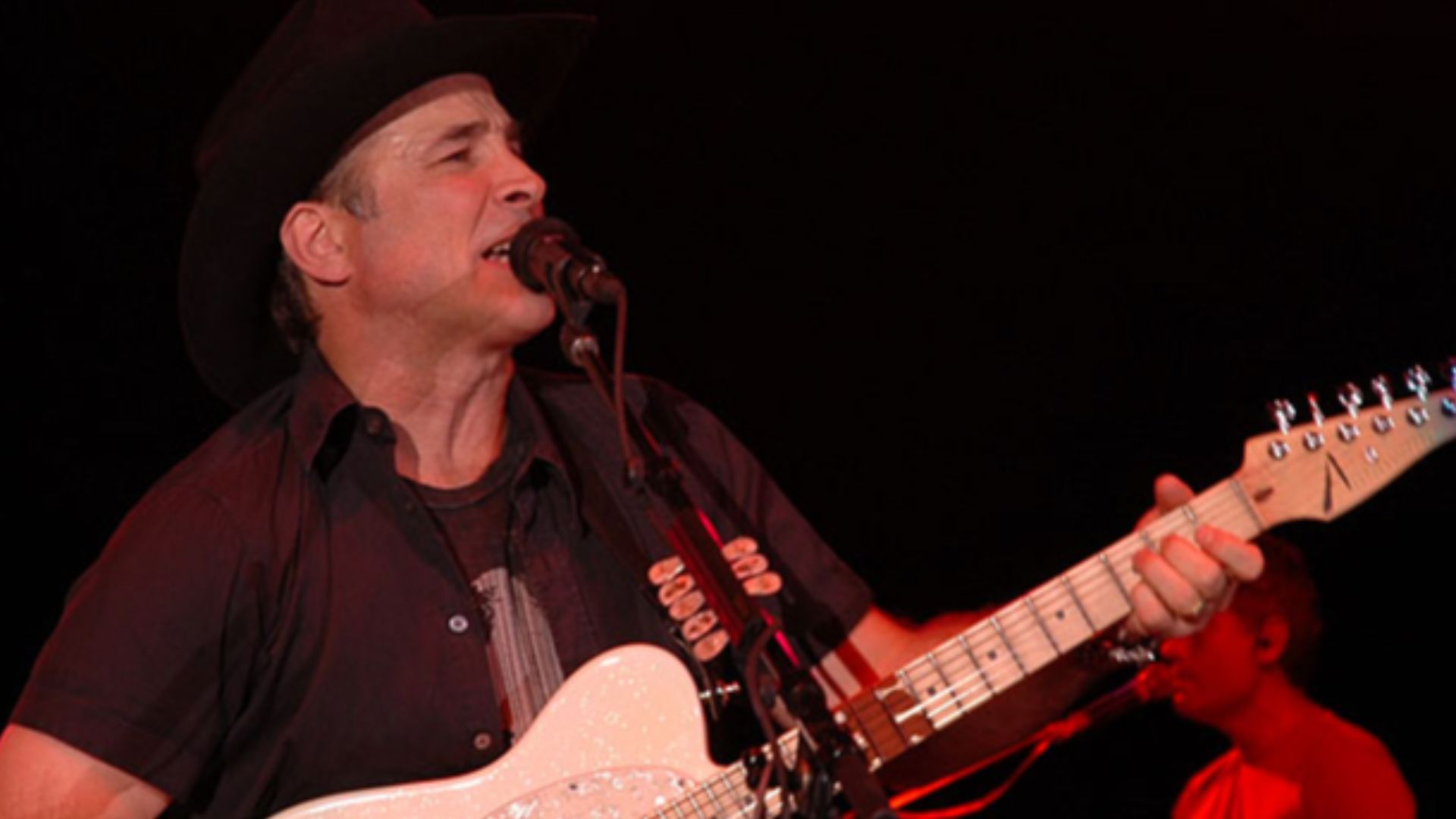 15. Nothin' But The Taillights (Clint Black)