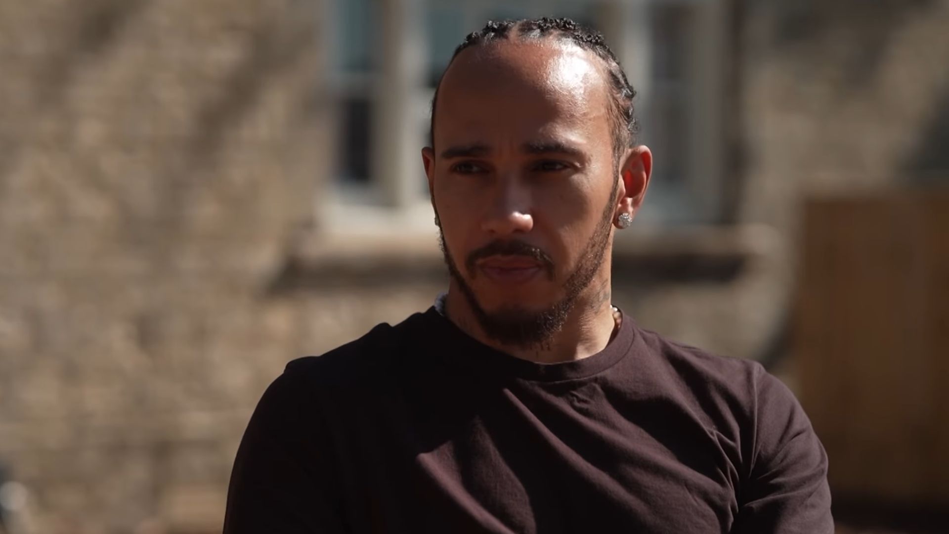 10. Il a lancé une fondation pour les jeunes dans le domaine des STIM