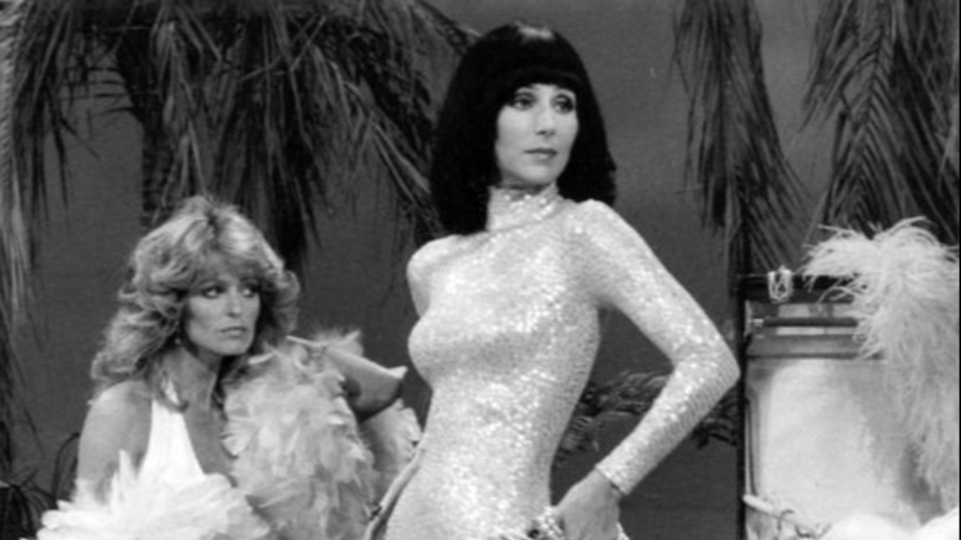 14. Le look Bob Mackie de Cher aux Oscars