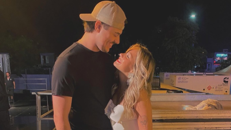 Joël et Romie de Star Académie confirment leur amour!