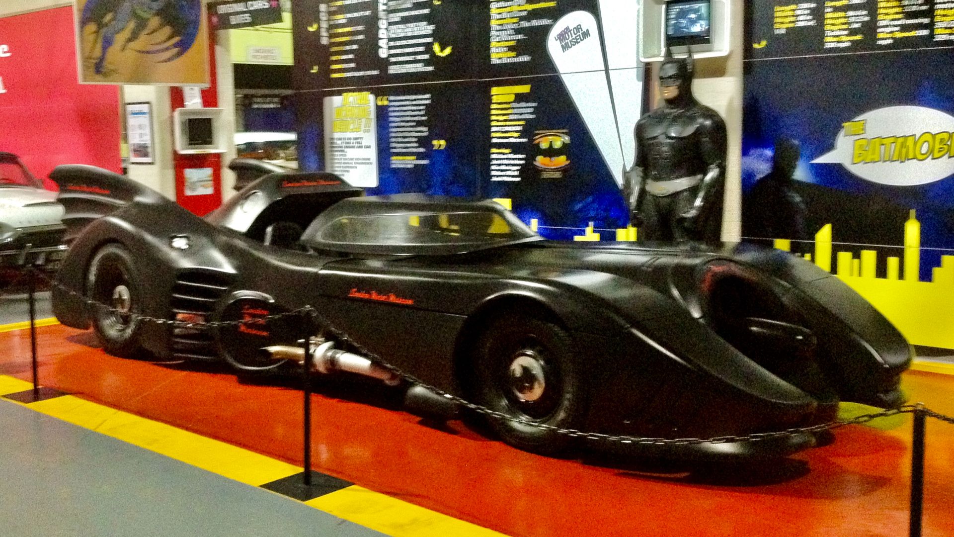 11. La Batmobile (Batman, 1989)