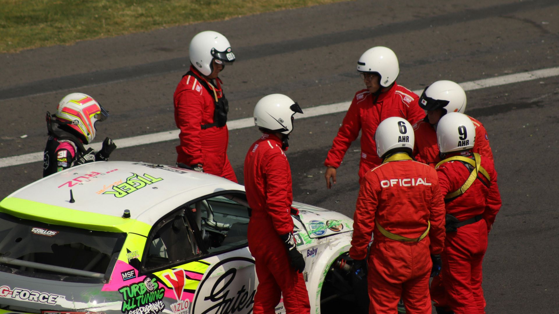 2. Drame de l'équipe des stands