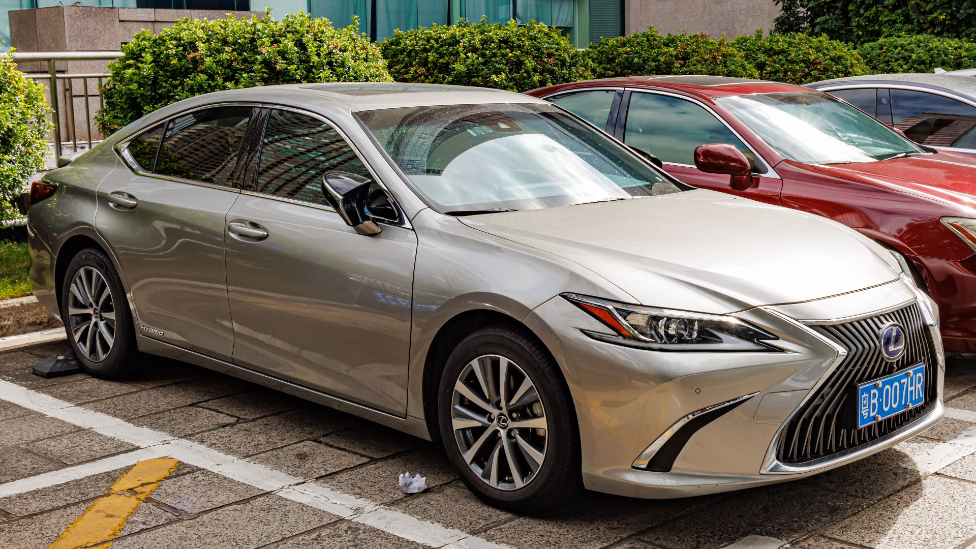 8. Lexus ES