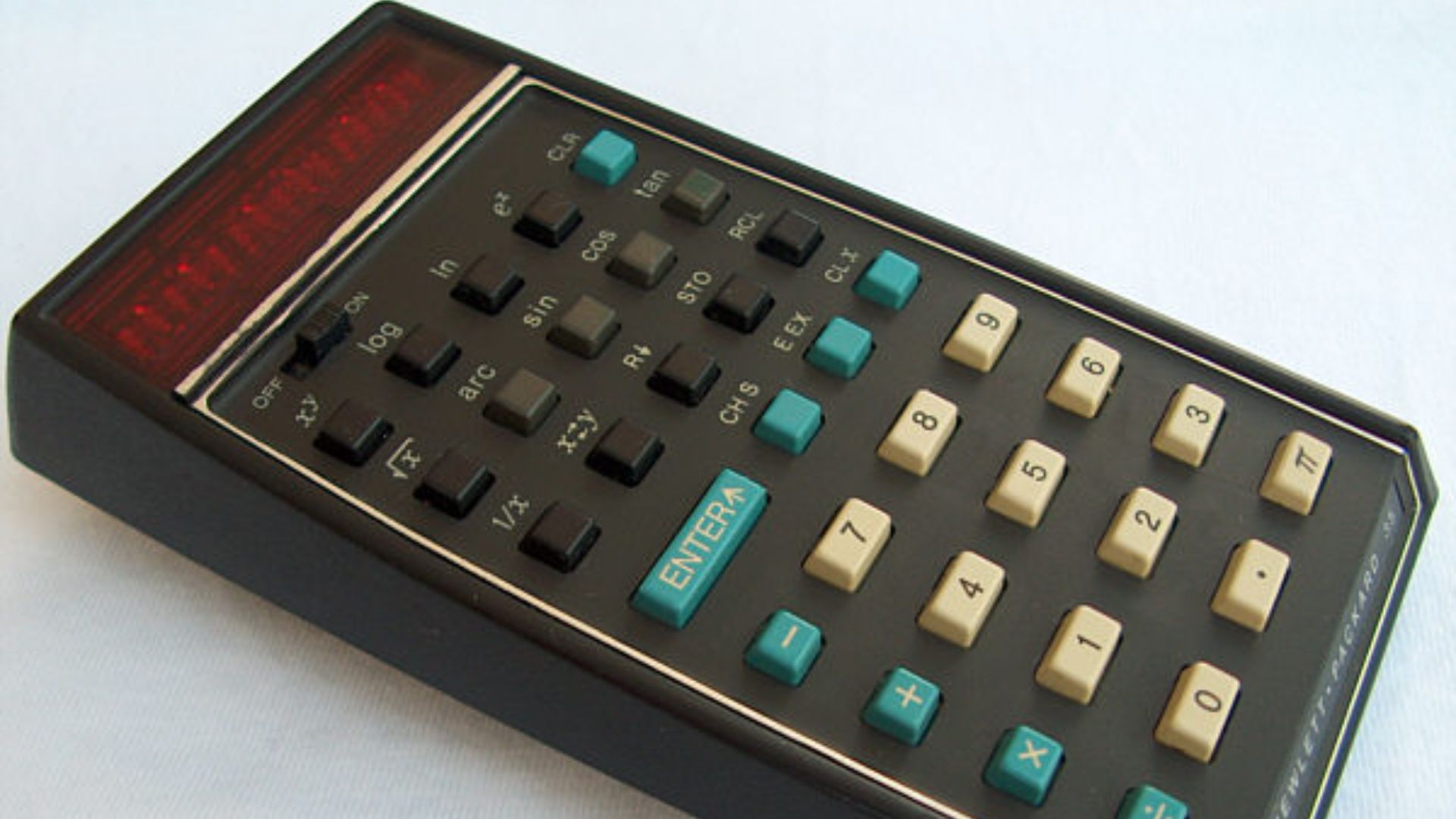 12. Calculatrice scientifique HP-35