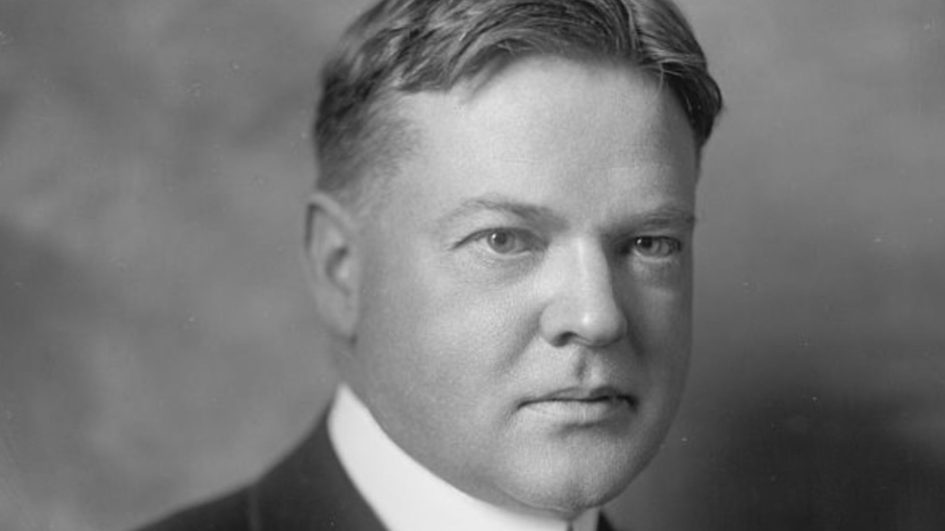 1. "Les hommes plus âgés déclarent la guerre. Mais c'est la jeunesse qui doit se battre et mourir" (Herbert Hoover)