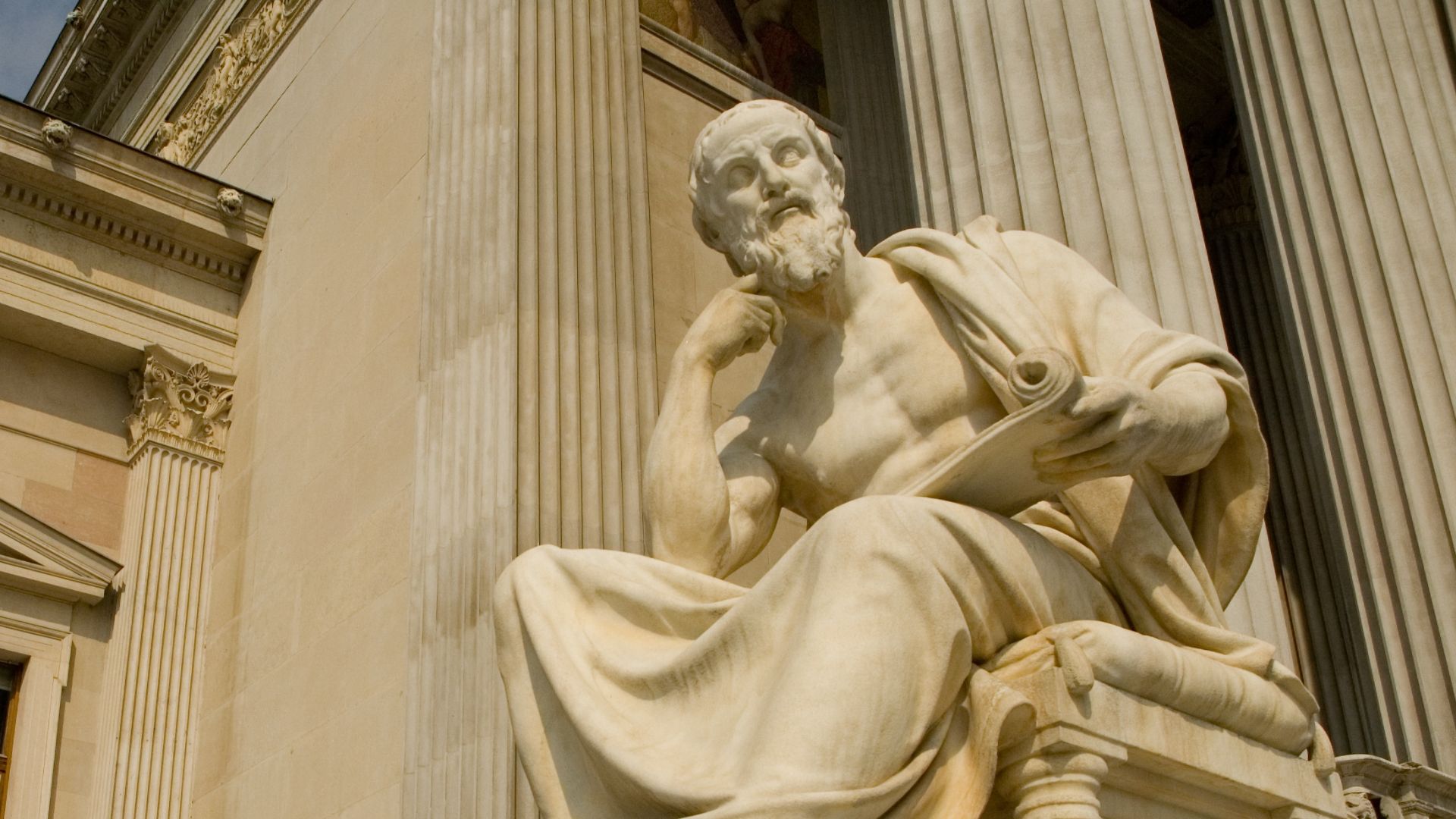 18. "Dans la paix, les fils enterrent leurs pères. Dans la guerre, les pères enterrent leurs fils" (Hérodote)