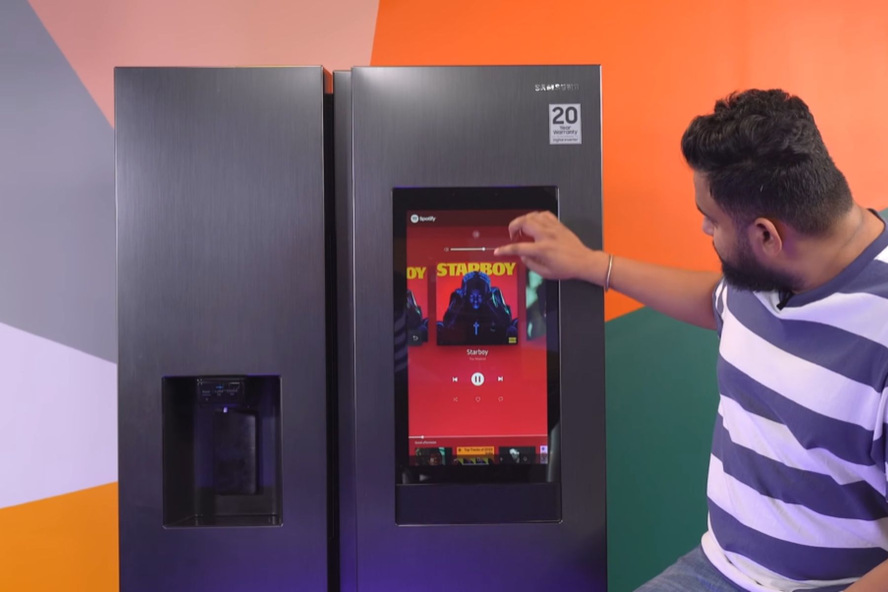 Réfrigérateurs intelligents équipés d'écrans tactiles