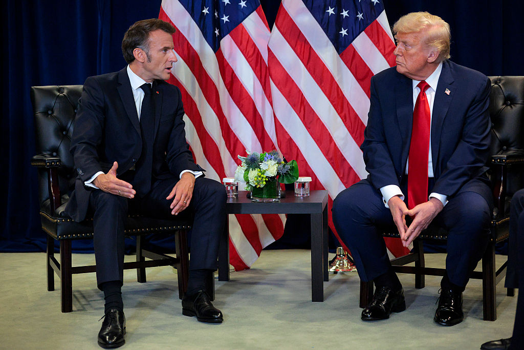 Trump nuance ses liens avec Poutine