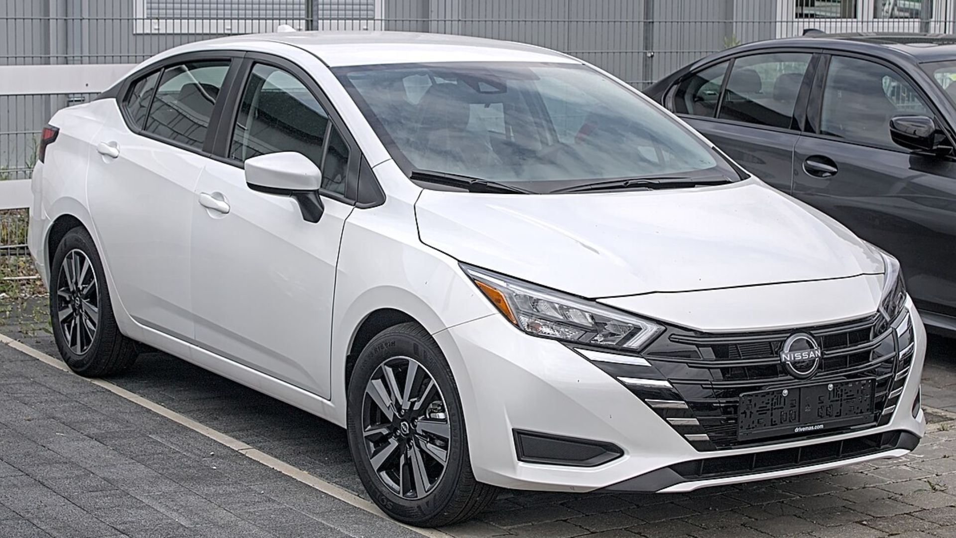 Nissan Versa : environ 18 330 $