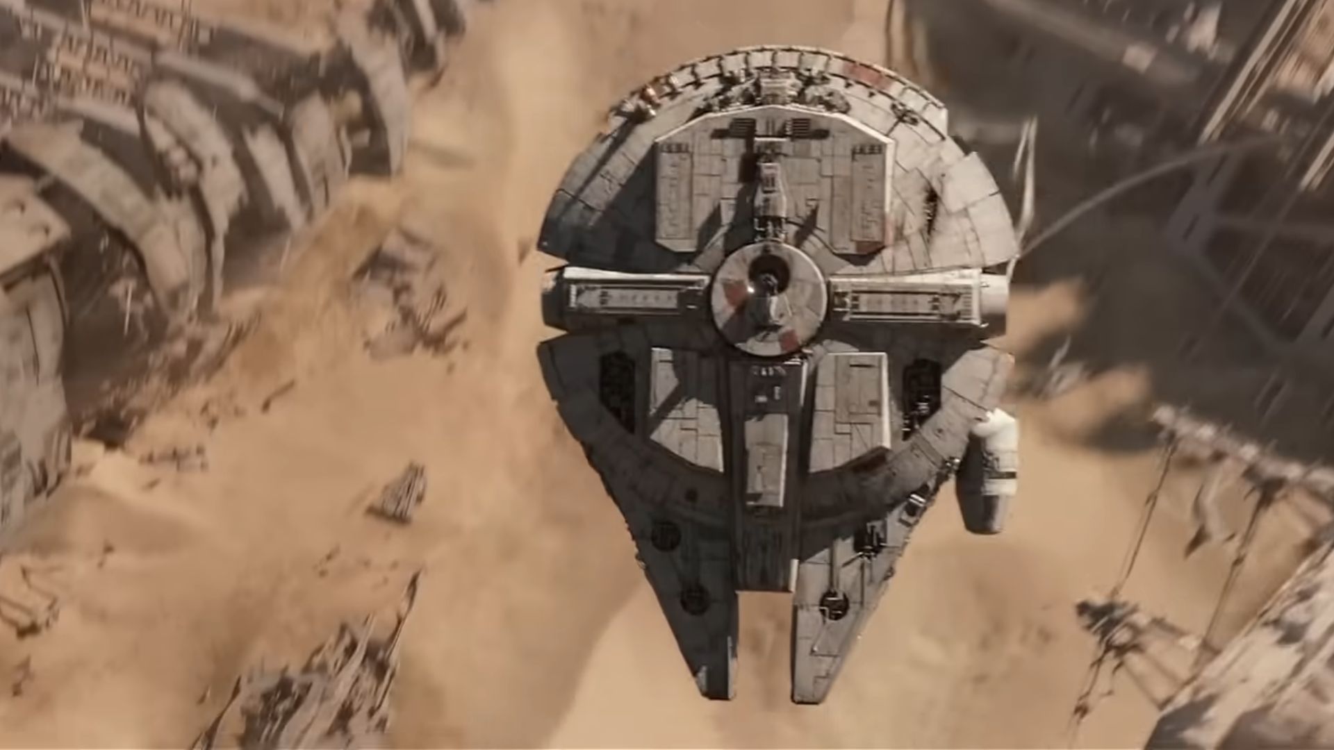 9. Le Falcon est un meilleur vaisseau que l'Enterprise