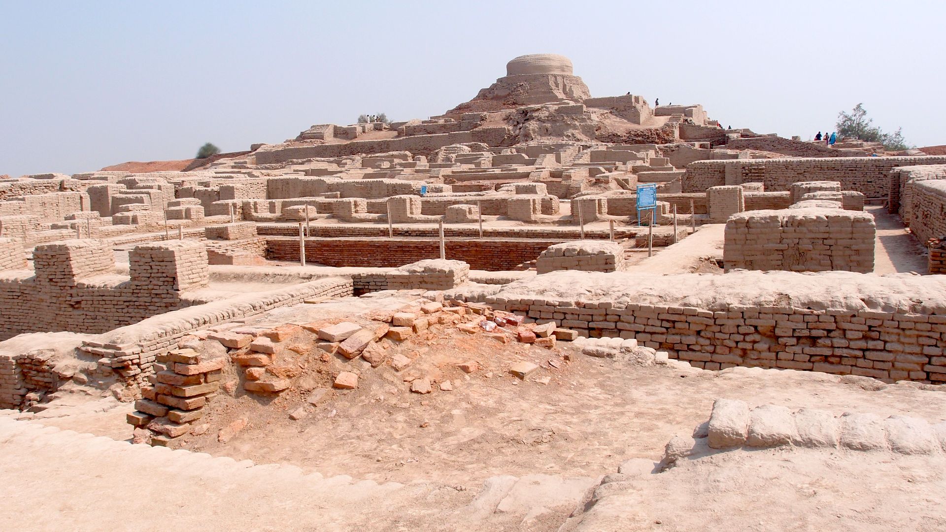 1. Mohenjo-Daro (Pakistan)