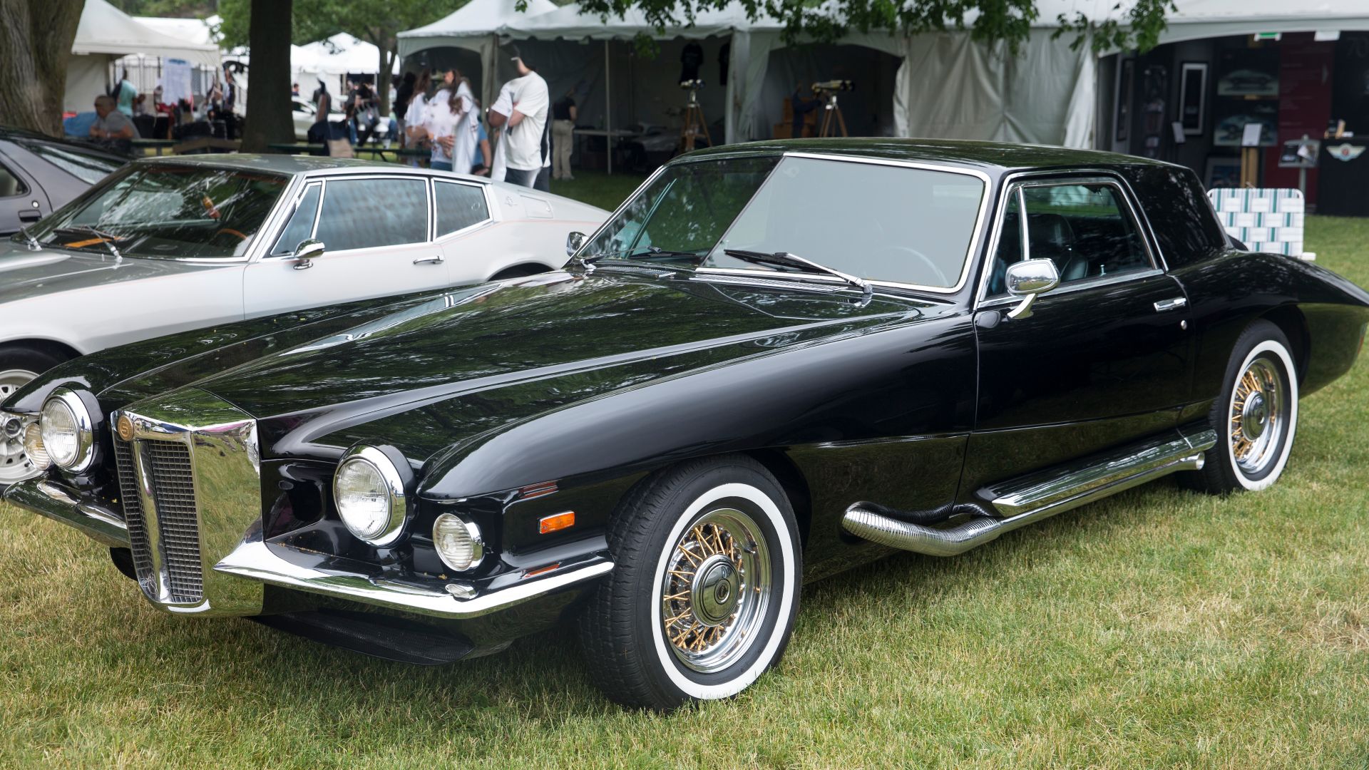14. Stutz Blackhawk