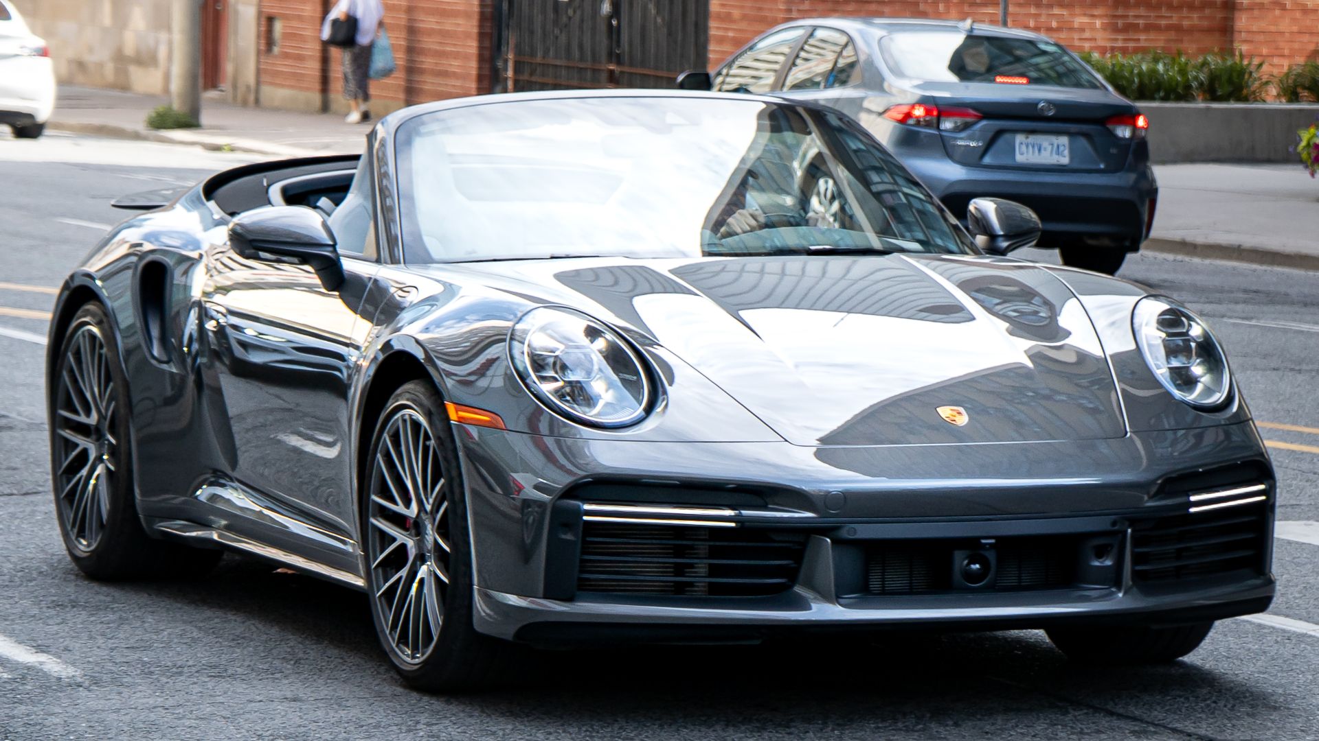 9. Porsche 911